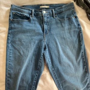 Levi’s Jeans